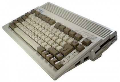 sm_800px-Amiga_6001